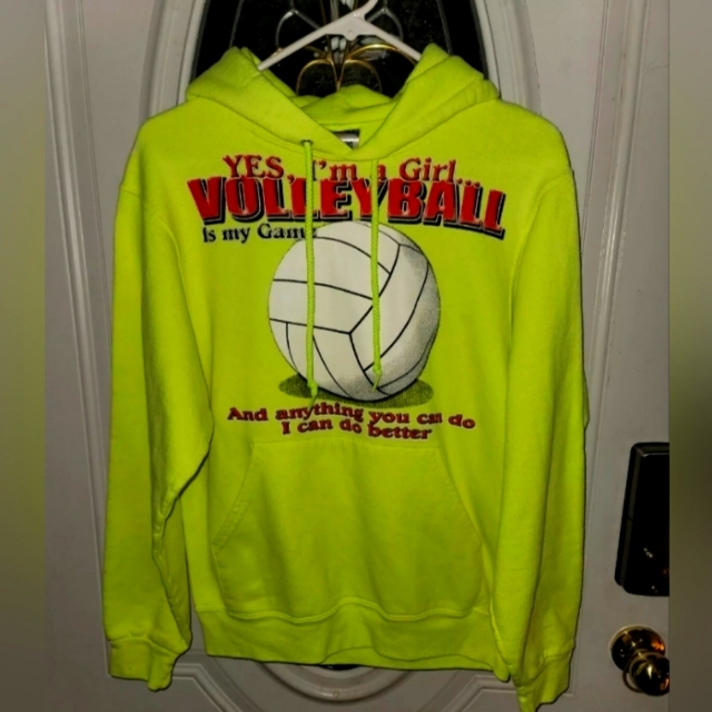 EUC Jerzees Small  Graphic Print Yes, I Am A Girl...Volleyball is my Game Hoodie